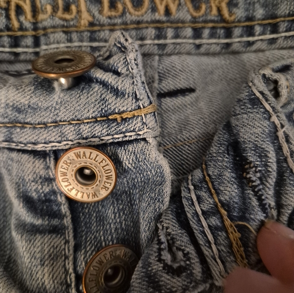 Wallflower Light Blue Distressed Jean Shorts - Picture 2 of 4